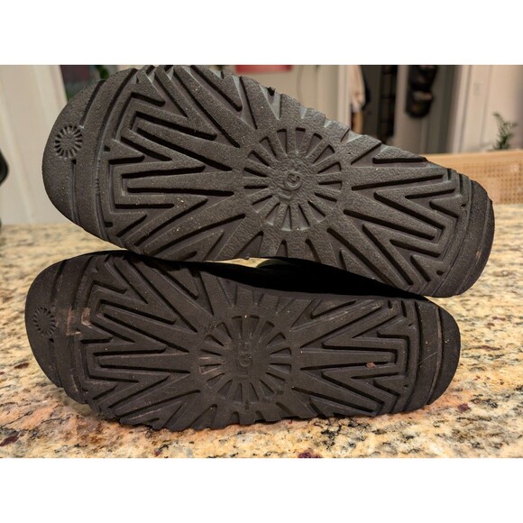 UGG Classic Mini II Boots Womens Size 8 Gray Suede Shearling 1016222 - Picture 7 of 8